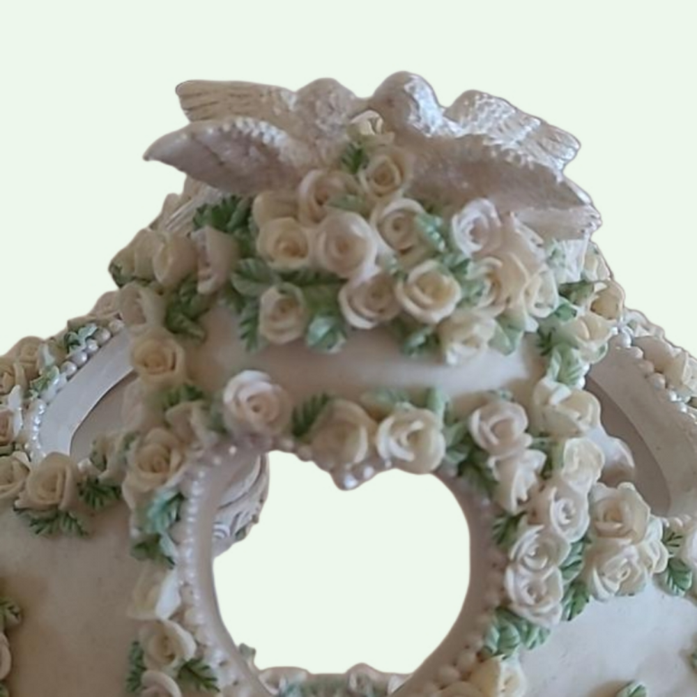 Vintage Lillian Rose cake top gazebo with Doves. Bridal core - Picture 2 of 4